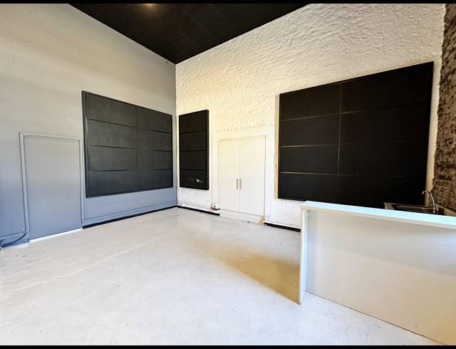 105M² OFFICE TO LET IN WOODSTOCK
